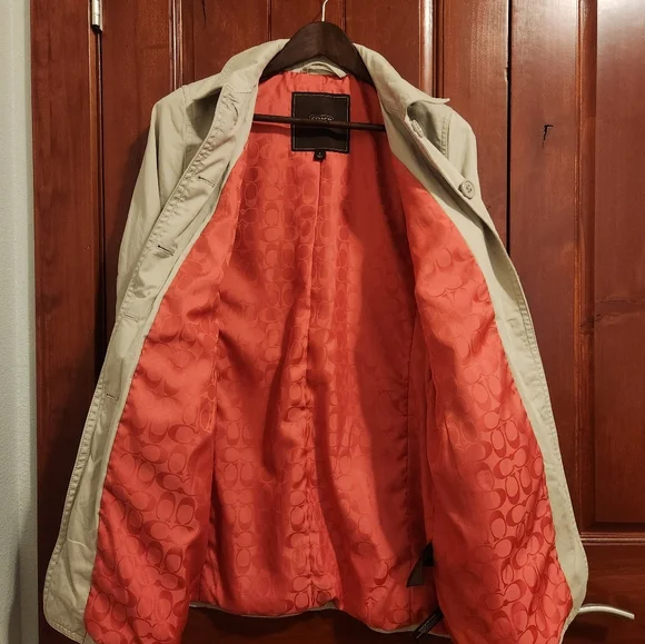 Coach Button Down Beige Trench Coat, Medium - Picture 6 of 6